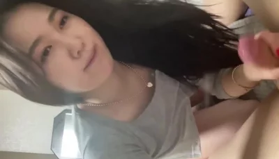 初恋相见做爱是不是必须得干柴烈火，这么多年没见了你还是这么嫩