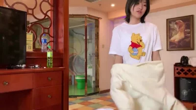 50分钟大片，约炮活泼可爱美女嫩妹全程露脸玩SM清晰对白有意思